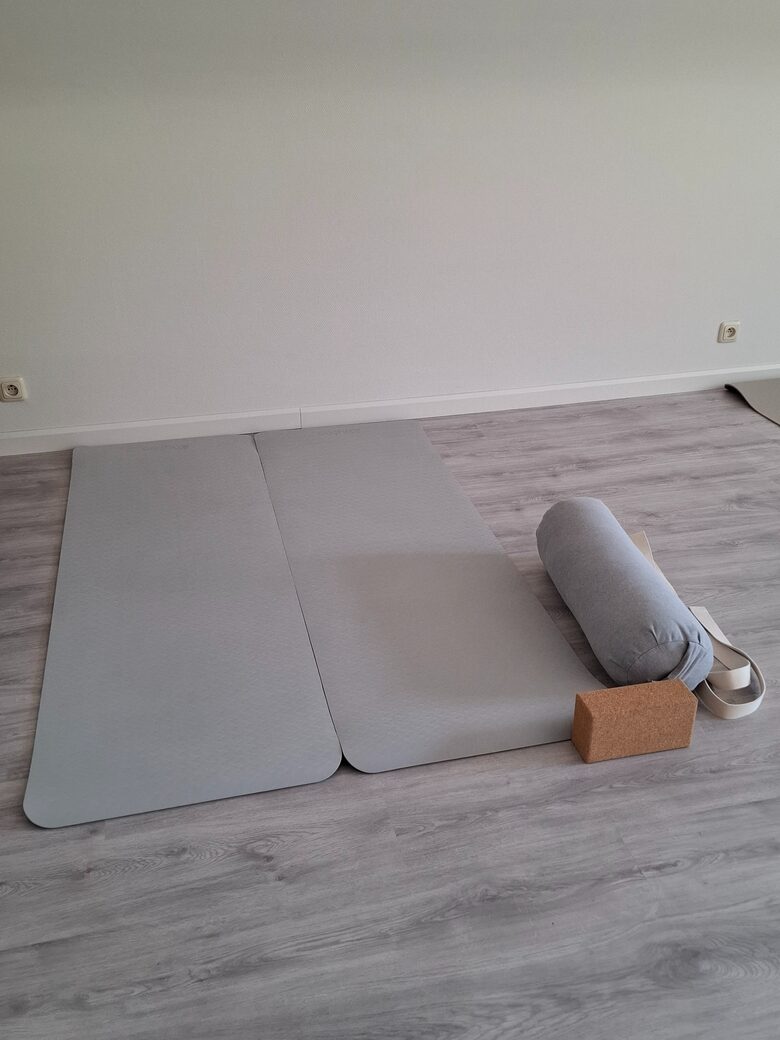 postnatale yoga, mama en baby-yoga, doula, kraamtijd, yoga waregem, yoga kortrijk, yoga marke, yoga kuurne, yoga deerlijk, yoga lauwe, yoga heule,